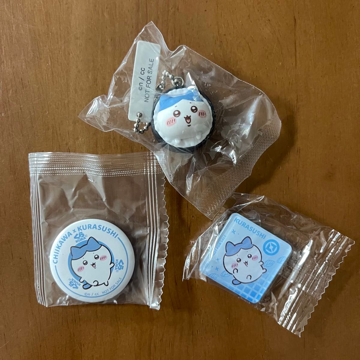 Curly Sushi Chiikawa Figure Can Badge Magnet Hachiware Biggura Pon Keychain