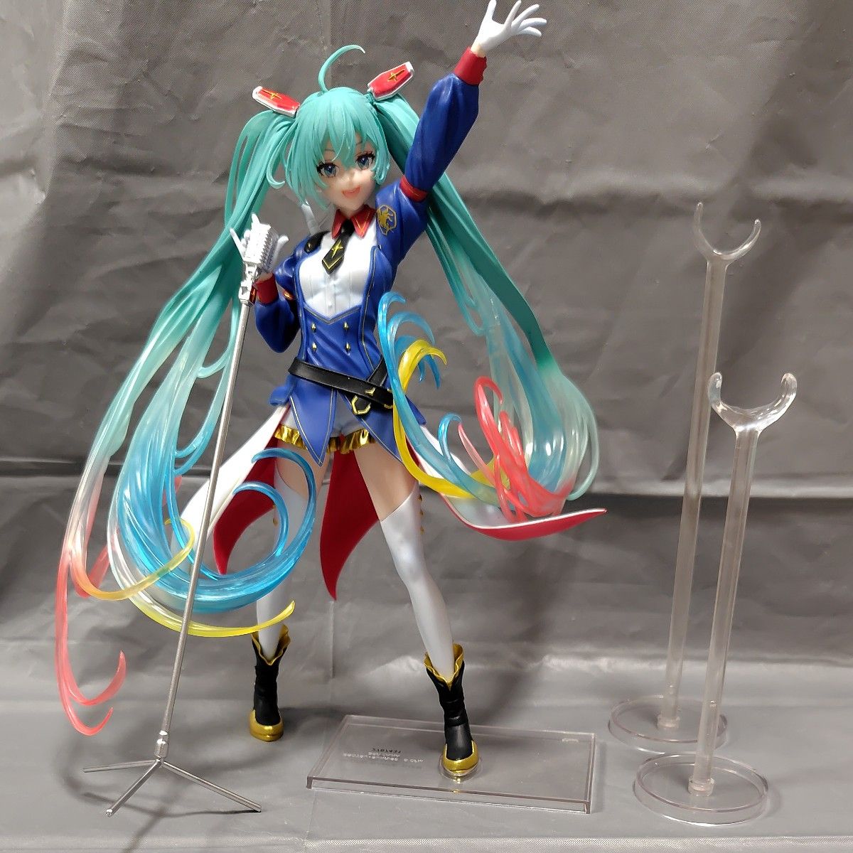 初音未来 手办 高达45周年 联名 EVOLVE-GUNDAM 联名-