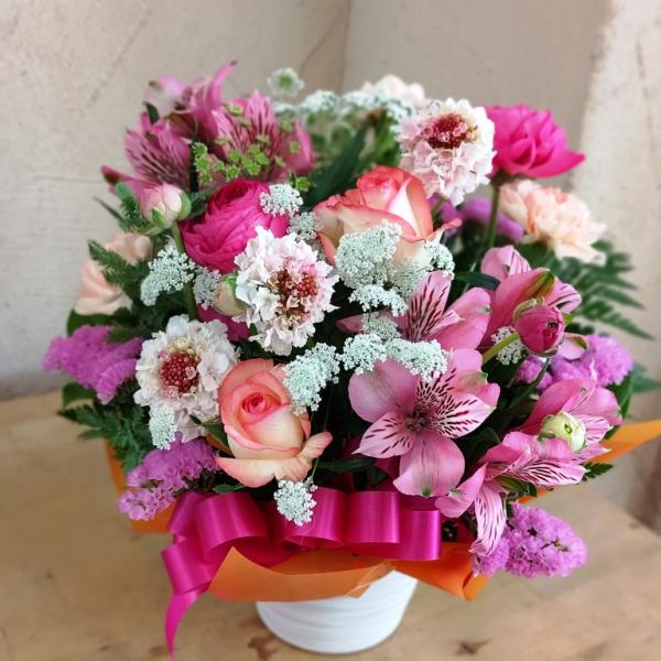 Pink One-Side Flower Arrangement Ready to Display Free Shipping Birthday Celebration Anniversary Farewell Respect for the Aged Day