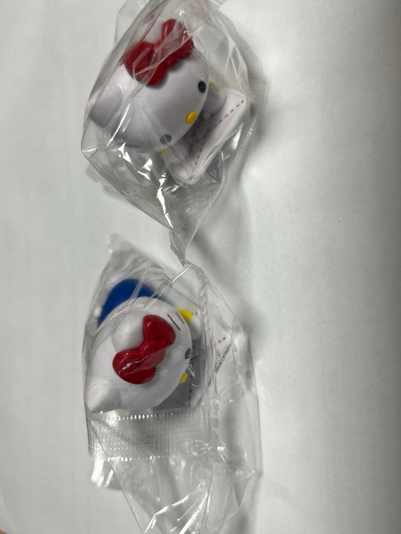 Hello Kitty Mini Figure 2-Piece Set
