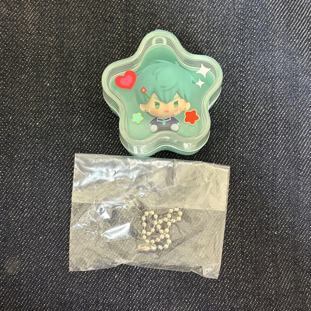 Official Authentic Alien Stage Star-Shaped Keychain Til