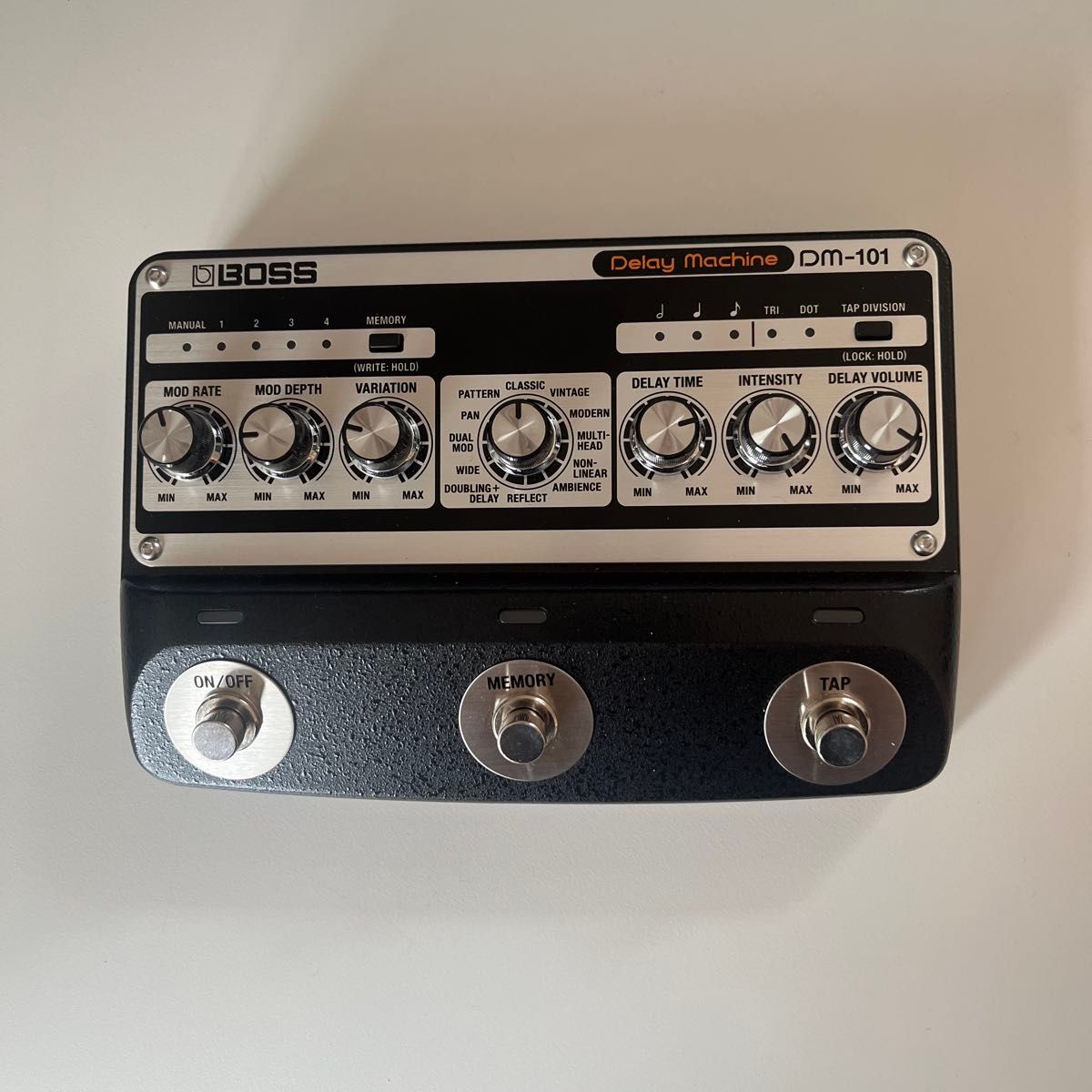 BOSS DM-101