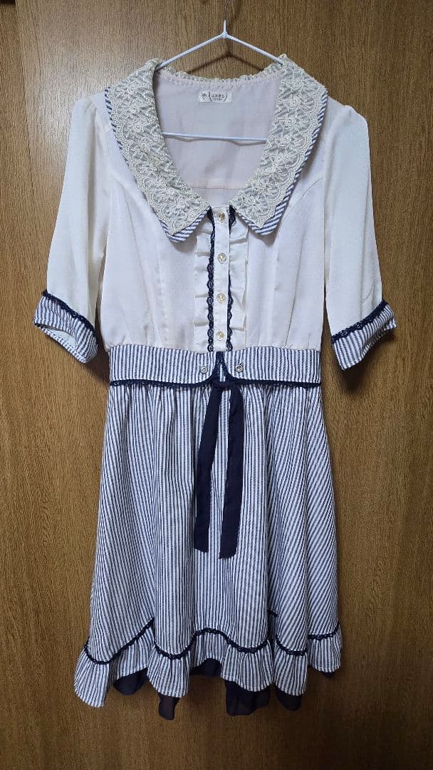 axes femme 连衣裙