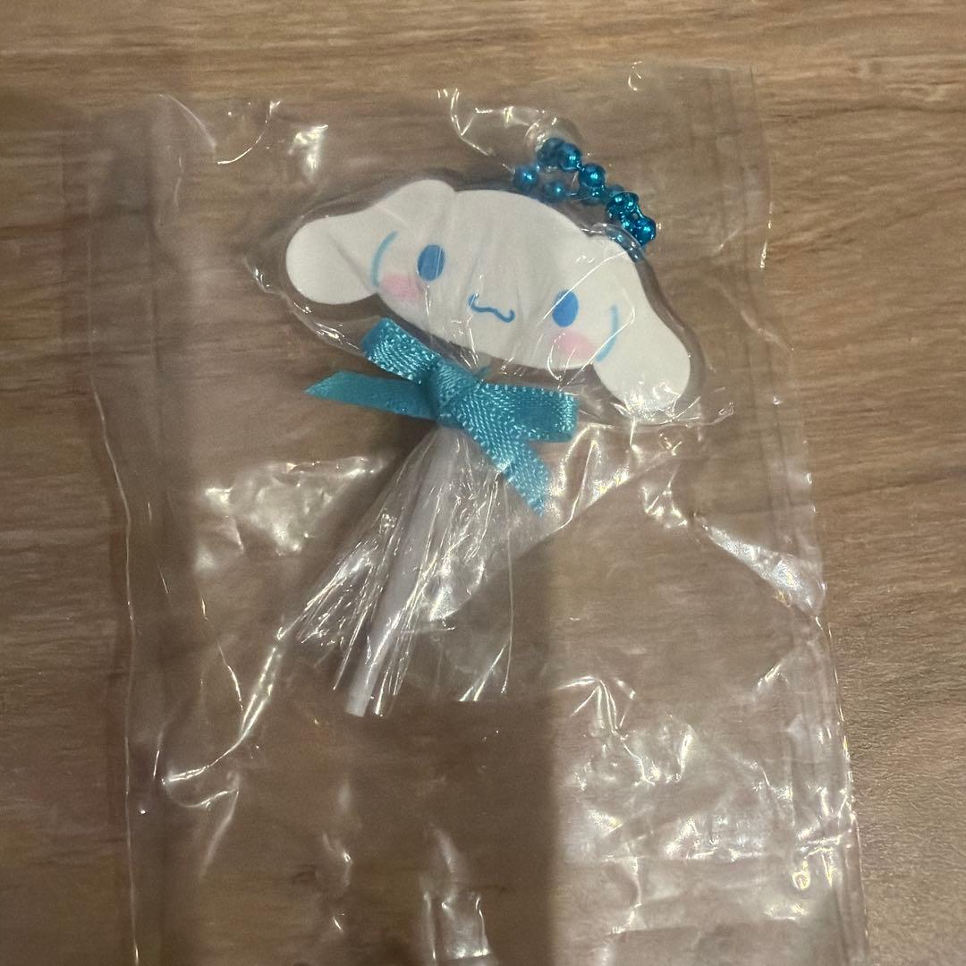 Sanrio Characters Mascot & Gummy Cinnamoroll