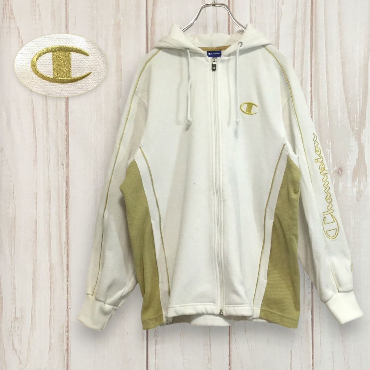 【Champion 长袖全拉链Logo连帽衫】袖口刺绣Logo 拉链拉头吊饰 侧边线条 套头式 M码 白色 二手