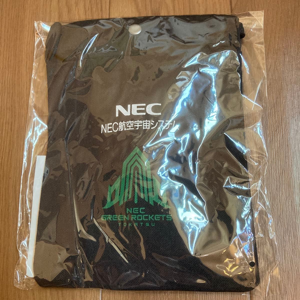 NEC绿色火箭 运动挎包 黑色