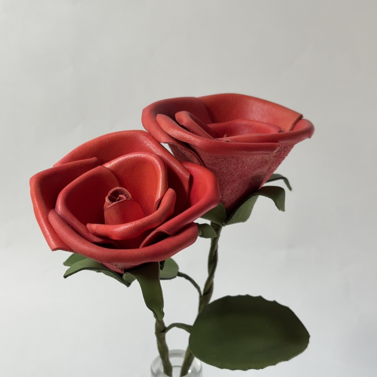 【永不凋谢的花朵 | 玫瑰 | 皮革花 | 红色 | 真皮 | 礼物 | 纪念日礼物