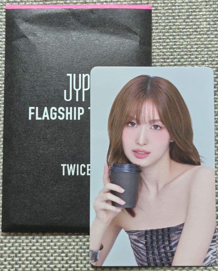 TWICE FLAGSHIP随机照片卡桃子 ①