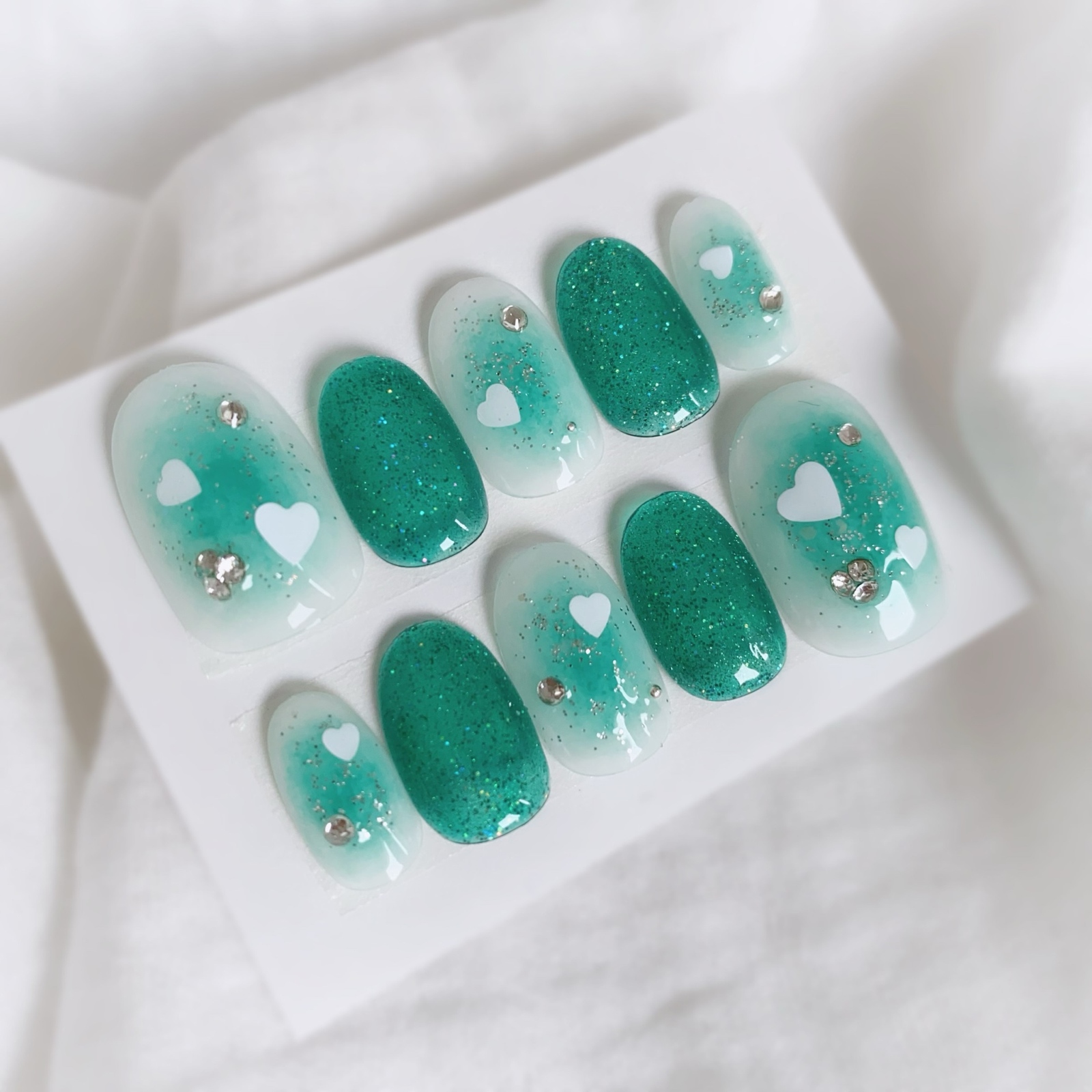 Oshi Katsu ✴︎ Oshi Nail Green ✴︎ Heart Holo ✴︎ Nail Tips