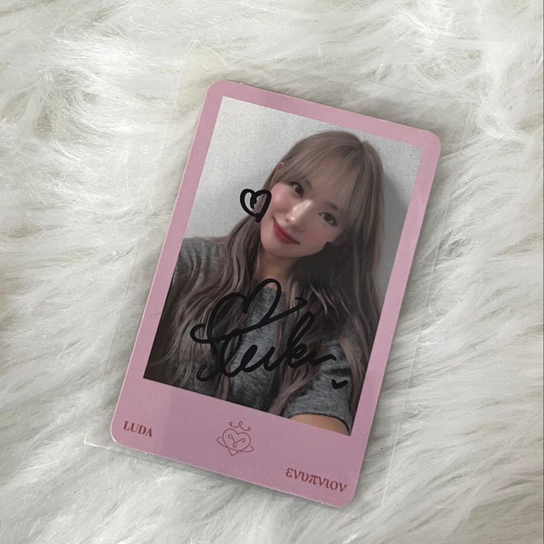 【稀有签名版宇宙少女 WJSN LUDA 收藏卡 photocard