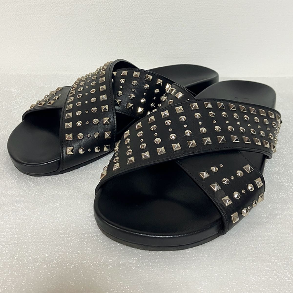 美品 GUCCI Gucci 银色铆钉交叉带皮革凉鞋