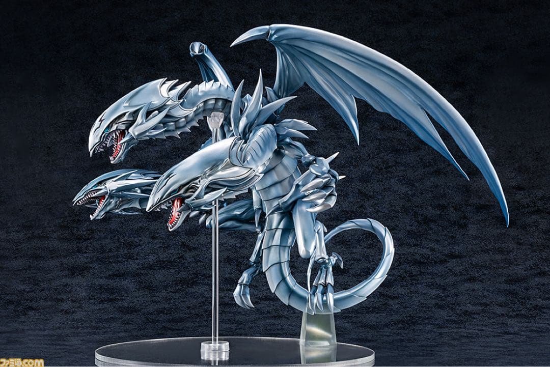 Yu-Gi-Oh! Blue-Eyes Ultimate Dragon Completed Figure amiama x AMAKUNI New Unopened