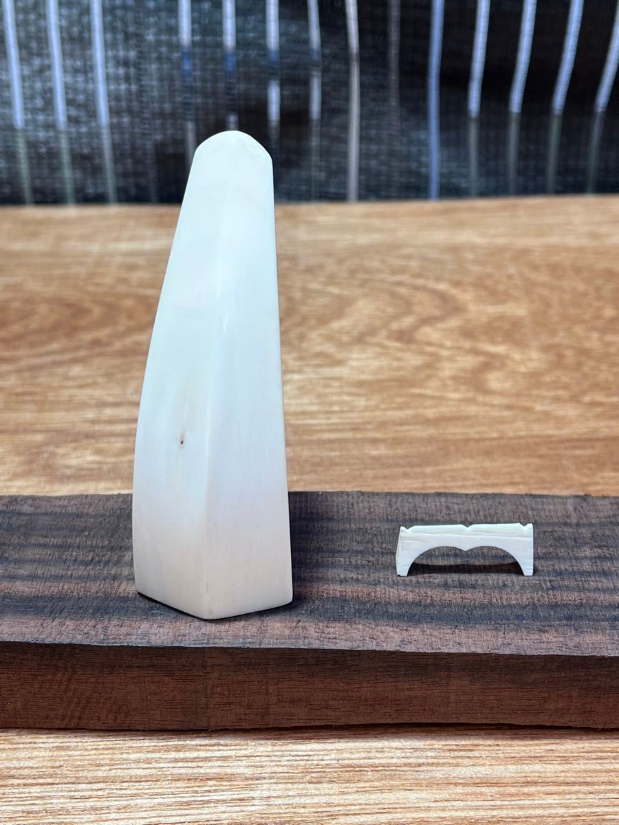 冲绳三线用拨子与马的高级材质