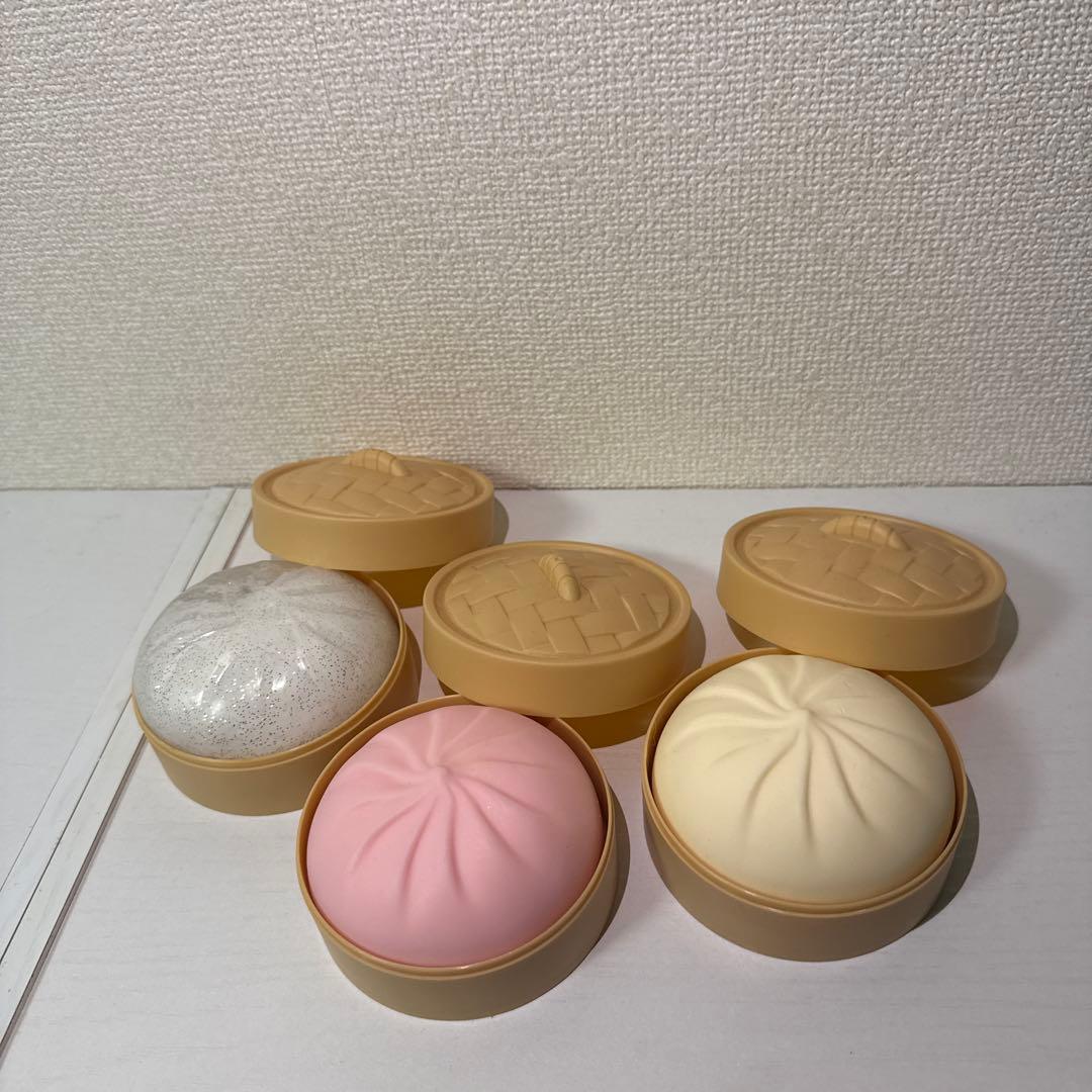 Miniature Steamed Bun with Bamboo Basket Set Squishy Toy