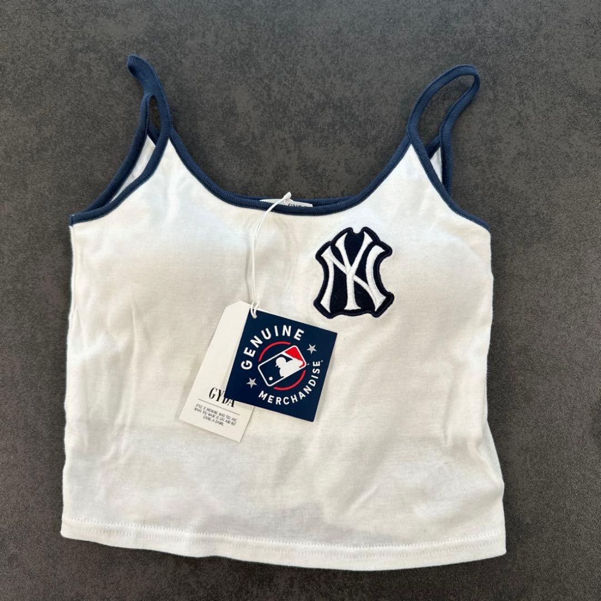 GYDA MLB纽约洋基队带合作杯的奶糖白色