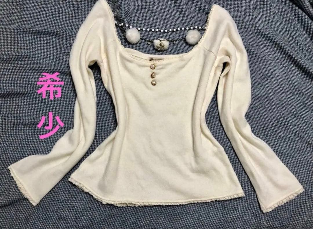 LIZ LISA 露肩上衣,带流苏和丝带吊坠,稀有款