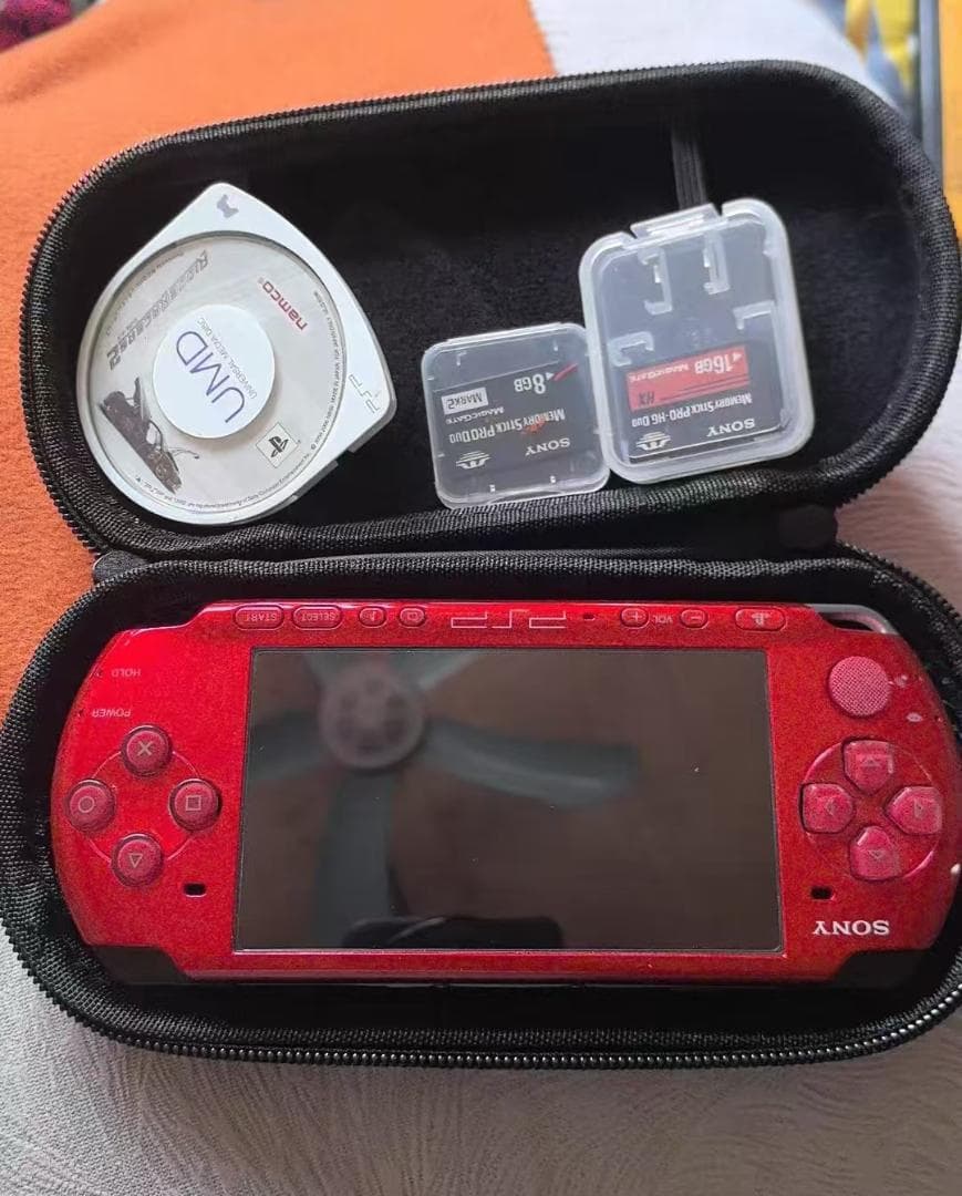 SONY PSP主机带radiant red记忆棒
