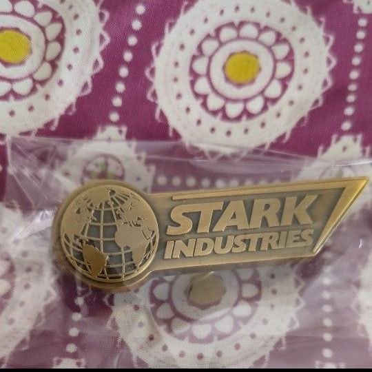 Marvel Marvel钢铁侠明星工业徽章黄金
