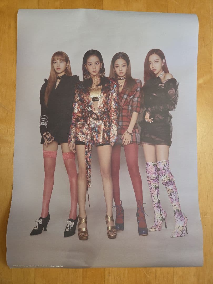 BLACKPINK首张迷你专辑《SQUARE UP》海报