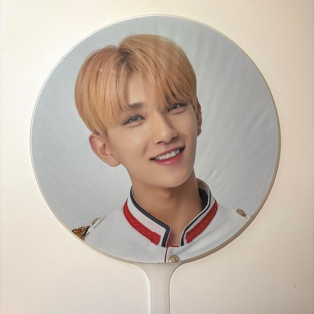 SEVENTEEN 乔舒亚 灵魂演唱会 扇子