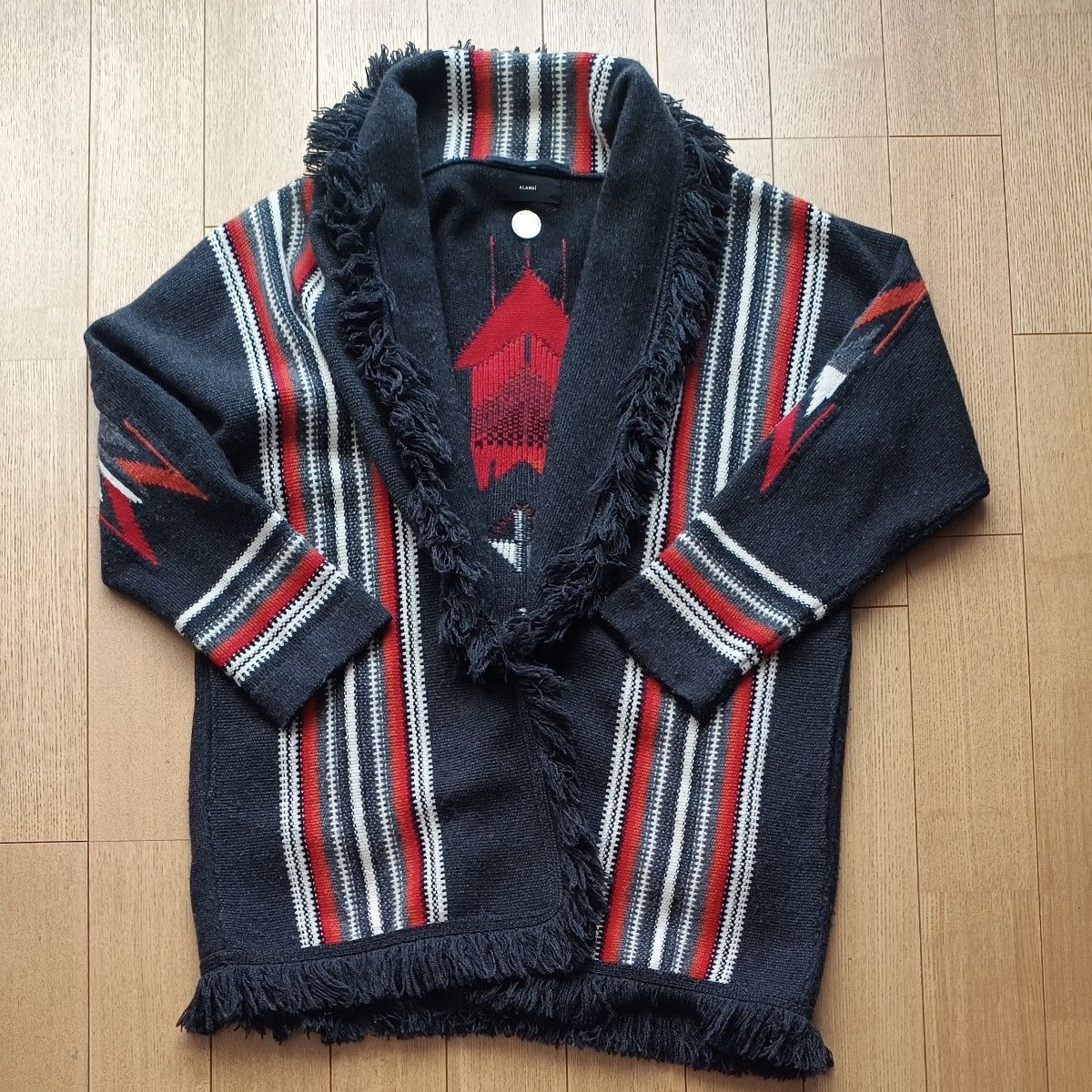 ALANUI アラヌイ ネイティブ柄 カシミヤ100% フリンジ ニットカーディガン オルテガ バンタン着用 BTS