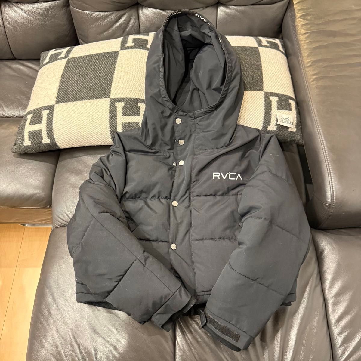 全面标志的大人气模特RVCA luca羽绒服XS尺寸黑AJ044-755加利福尼亚大