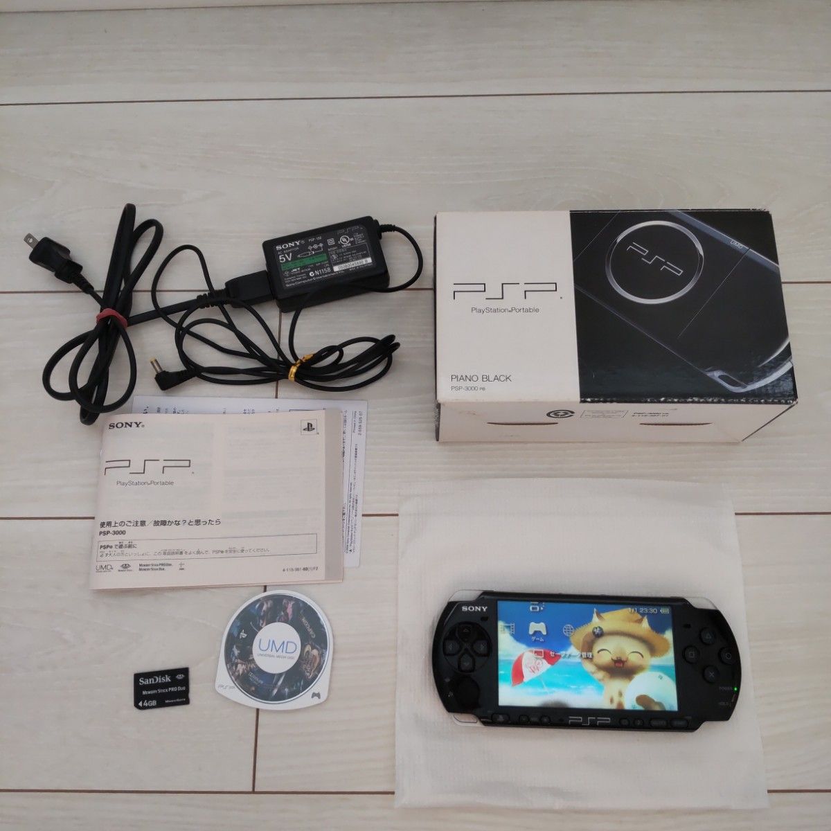 美品★PSP3000主机★黑色★带新电池、游戏、内存、充电器、箱子、说明书