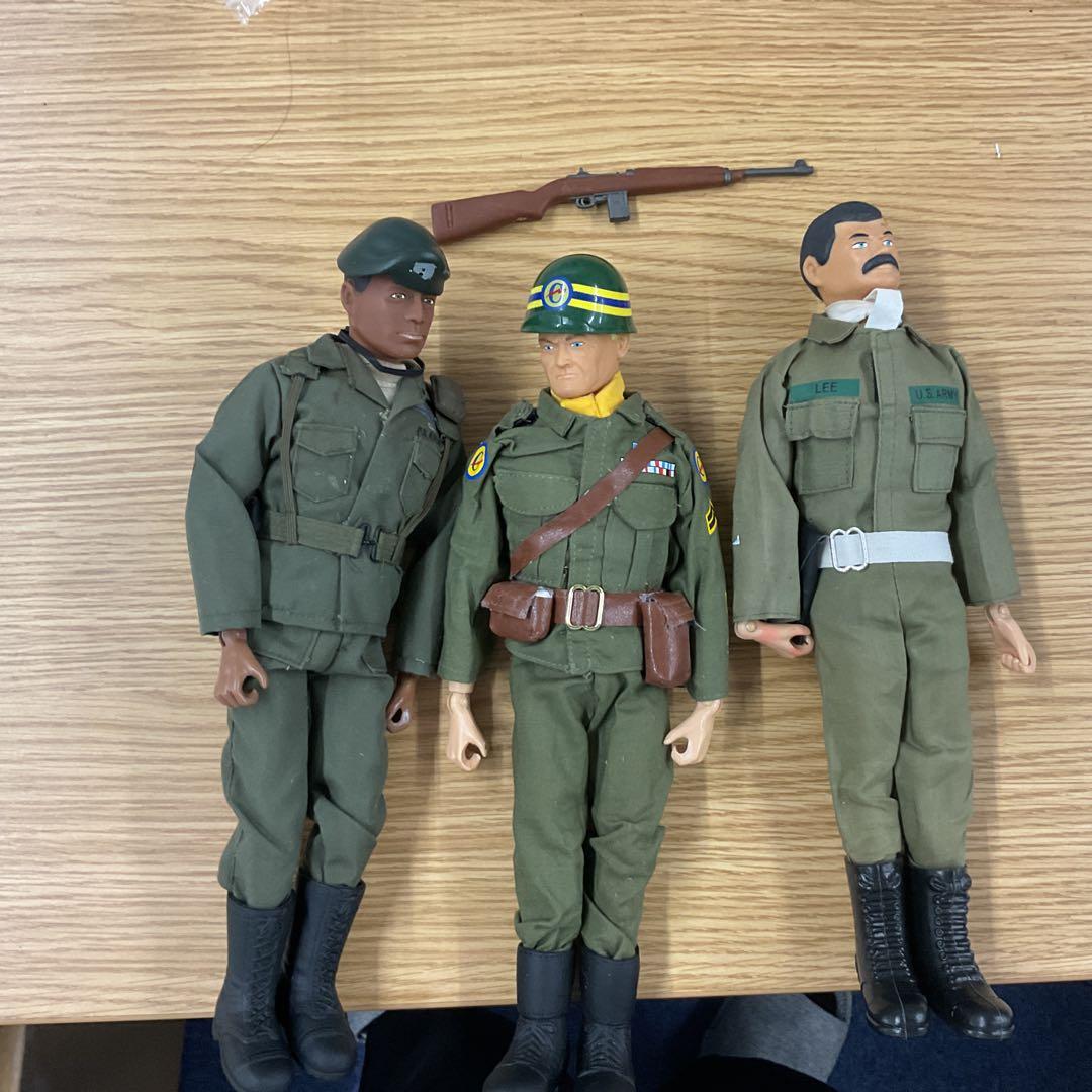 559 Military Figure 3-Piece Set