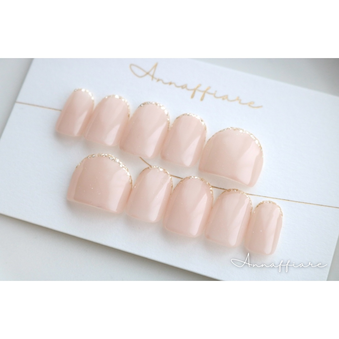 Sheer grayish pink tip with glitter & hologram nail tips (gold) / Watering simple wedding natural art-free mums nails chic white formal office date natural