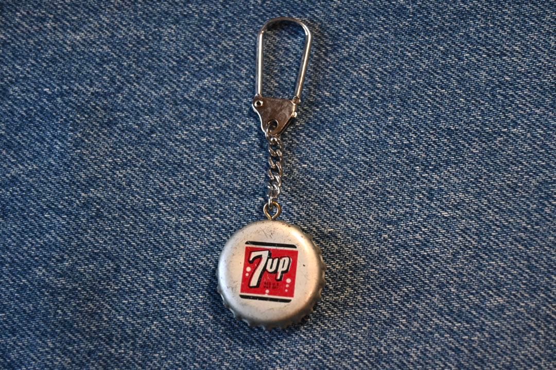7Up Bottle Cap Keychain Vintage American Casual
