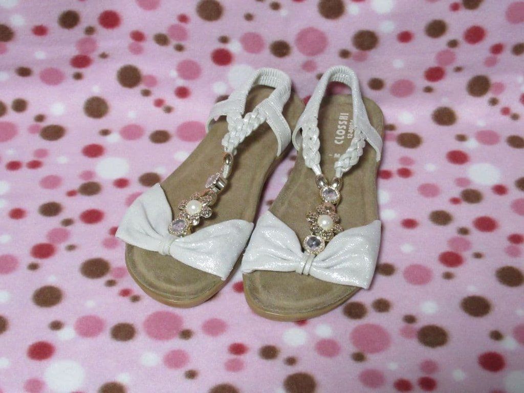 ☆SALE☆【美品】CLOSHI ホワイトリボンサンダル M