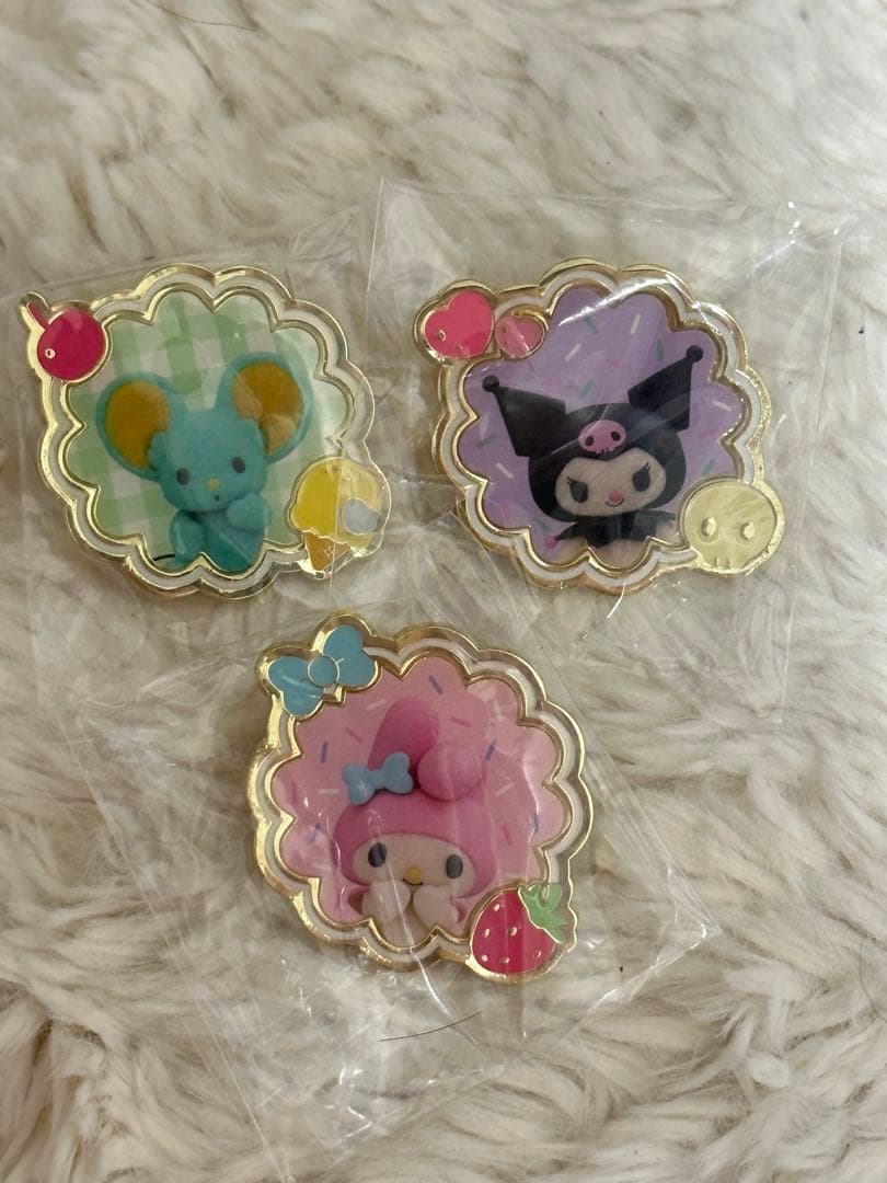 NETFLIX Sanrio Pins Collection My Melody KuroMimi Flat-kun