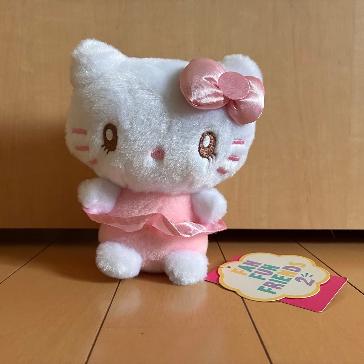 USJ Exclusive Hello Kitty Plush Toy in Pink Dress, with FAN FUN FRIENDS Tag