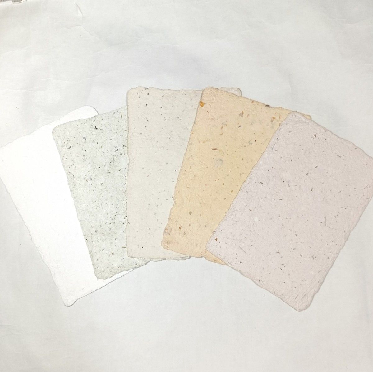 ☆5-Pack Postcard-Size Handmade Washi Paper Style with Ears, Plant-Dyed Paper Pack