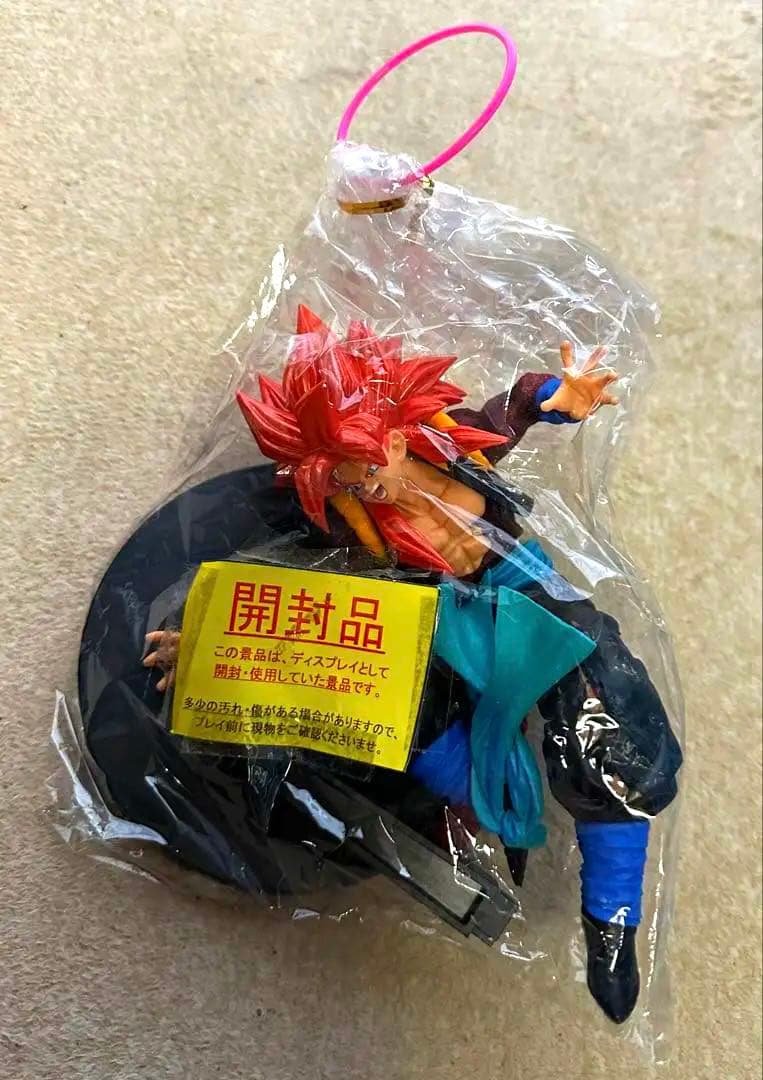 龙珠 超级赛亚人4悟吉塔：异世界 手办