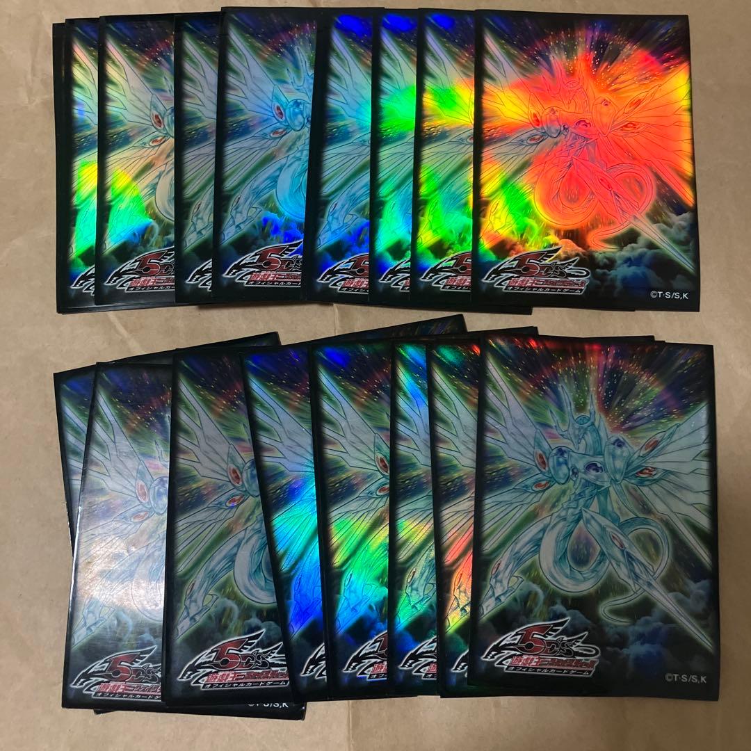 Yu-Gi-Oh! Saver's Dragon Sleeves, 22 pieces plus 1 free sleeve as a bonus.