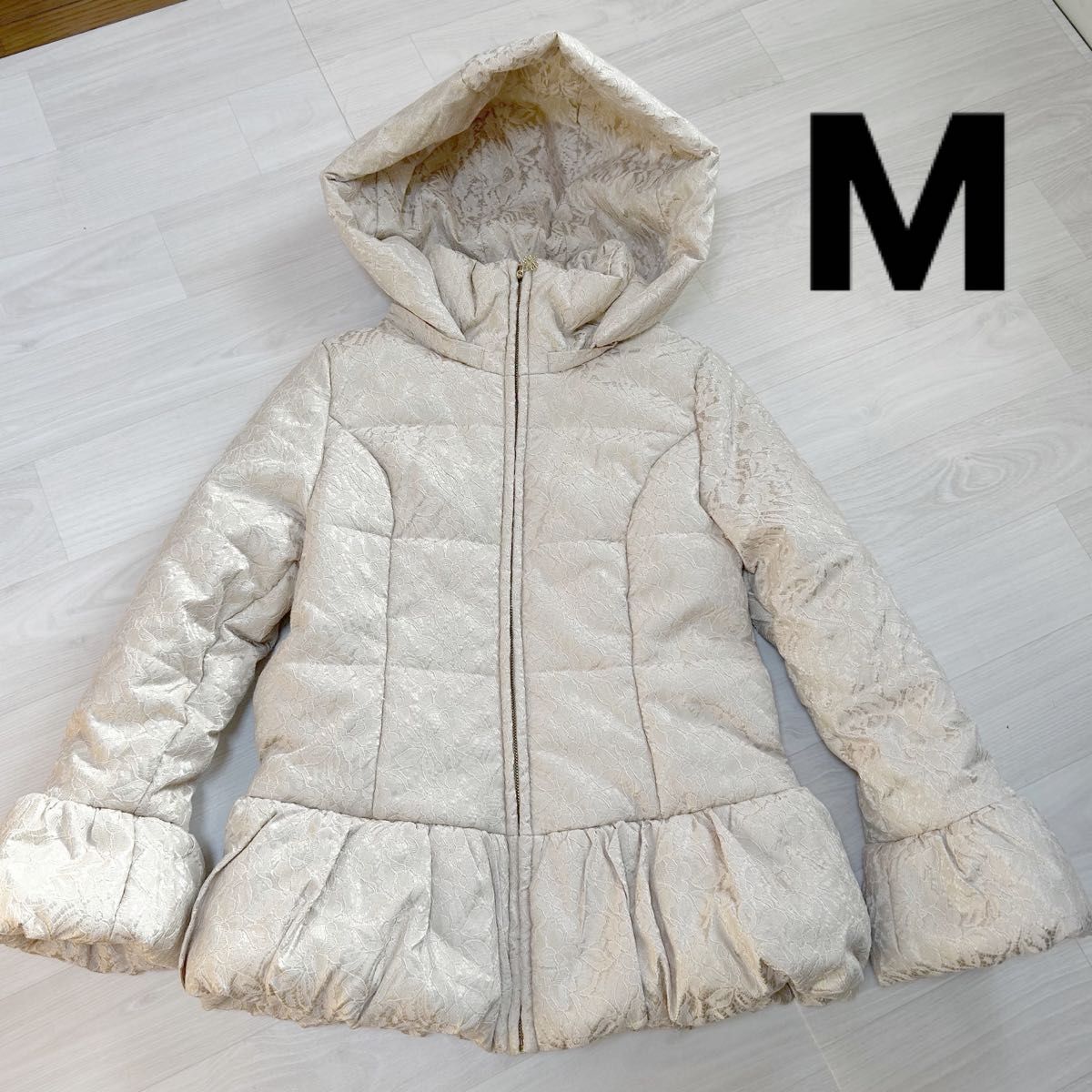 CECIL McBEE 蕾丝图案/中棉羽绒夹克/米色羽绒大衣 香槟米色 荷叶袖