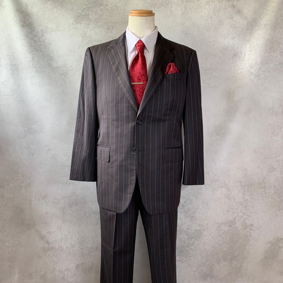 DORMEUIL 深灰色 细条纹 西装 单里 B98