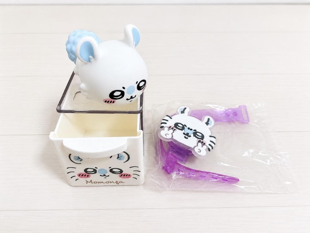 Chiikawa Flying Squirrel Goods 3-Piece Set Figure Wristwatch Bundle
