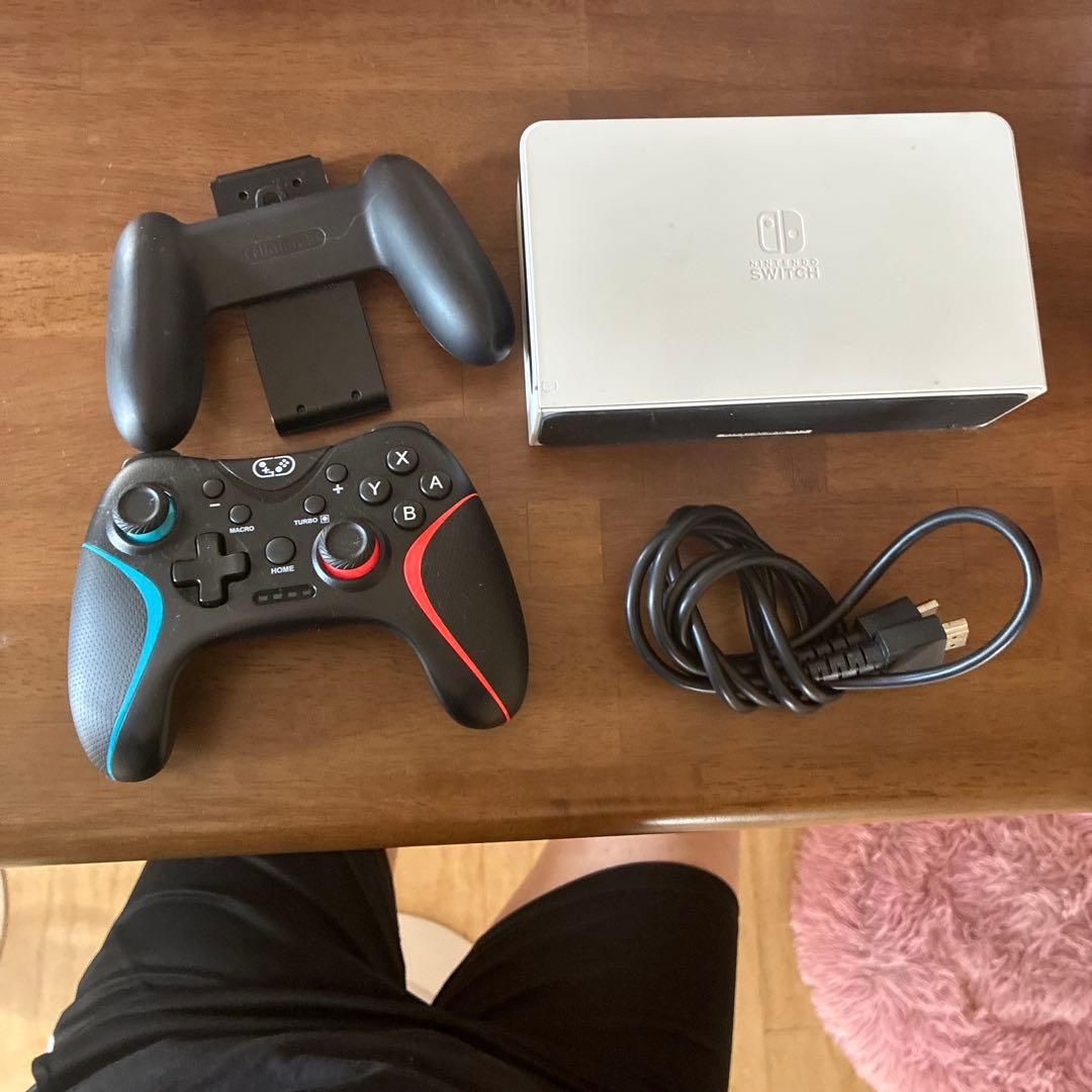 任天堂Switch底座手柄套装
