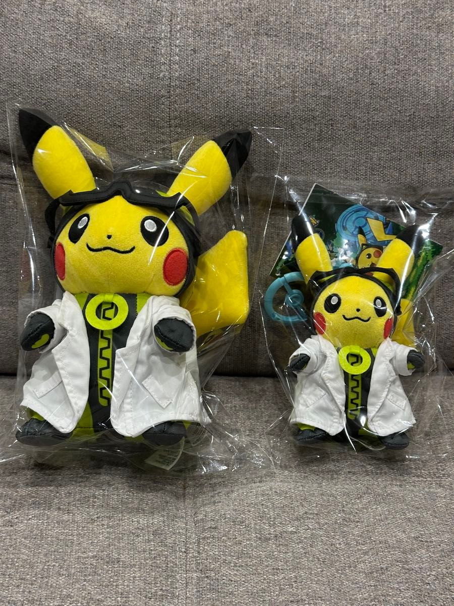 宝可梦中心限定 Pokemon GO 大木博士的助手皮卡丘 毛绒玩偶 挂件 2件套