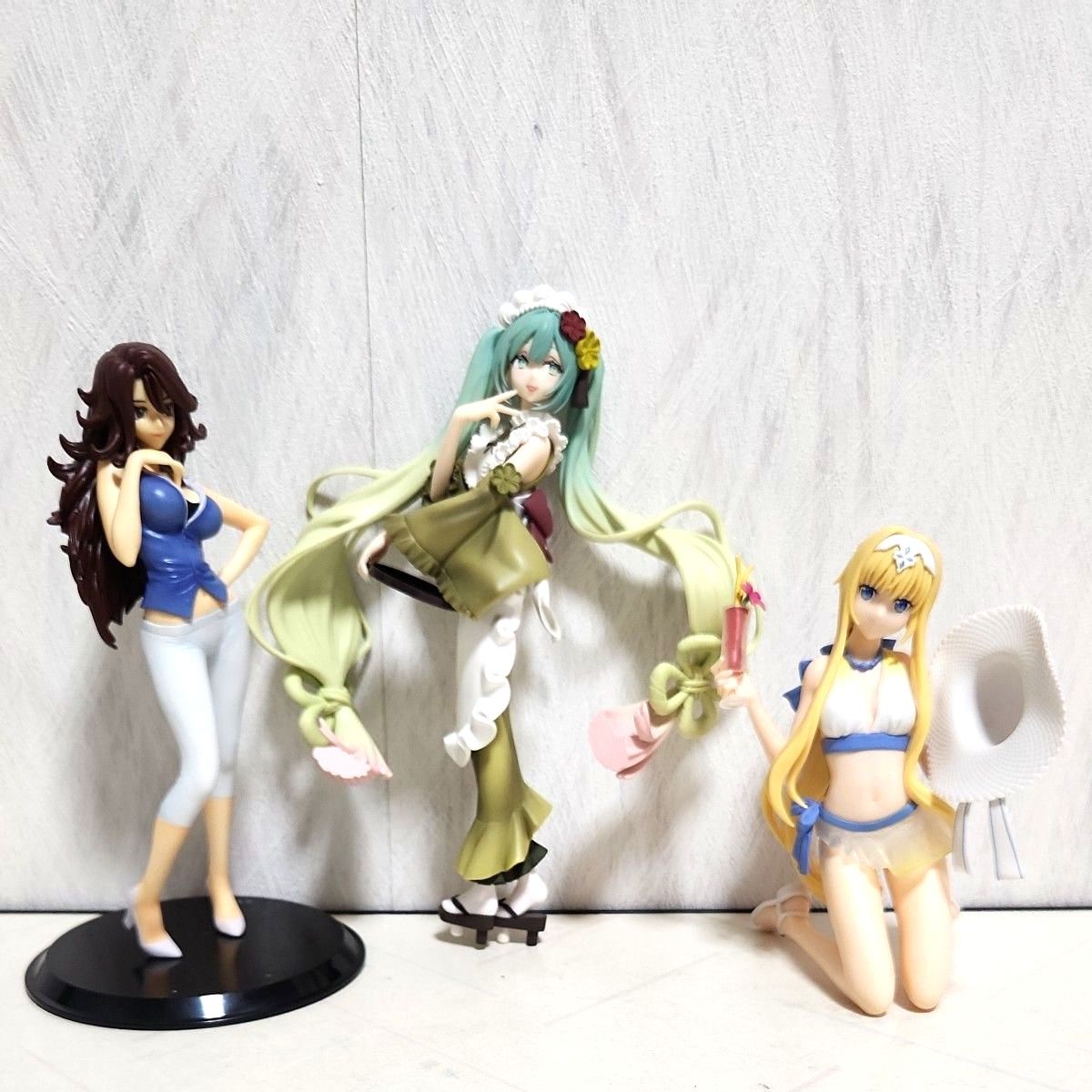 美少女手办 整套出售 3体套装 初音未来·高达·闪灵·刀剑神域·爱丽丝