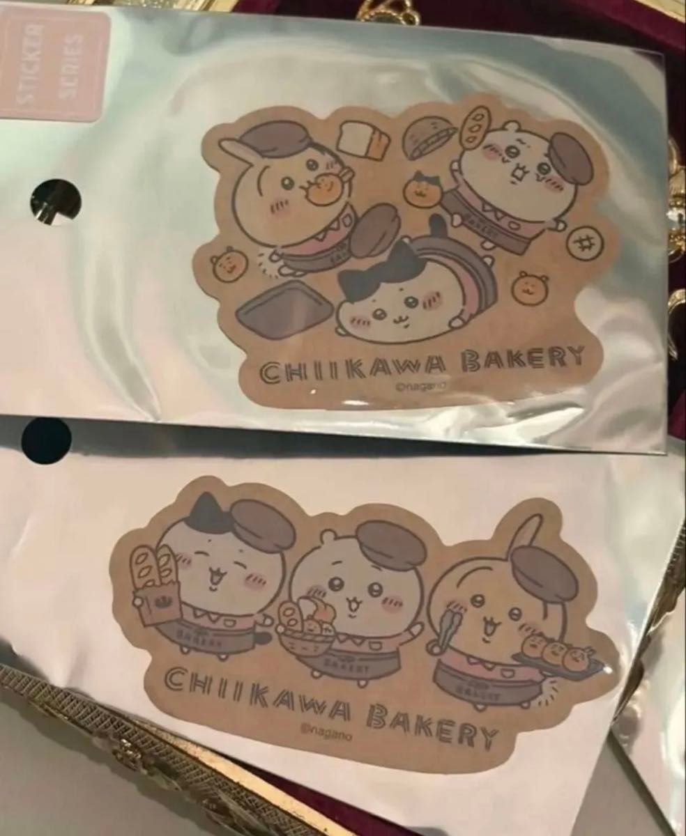 一套两张草莓贴纸