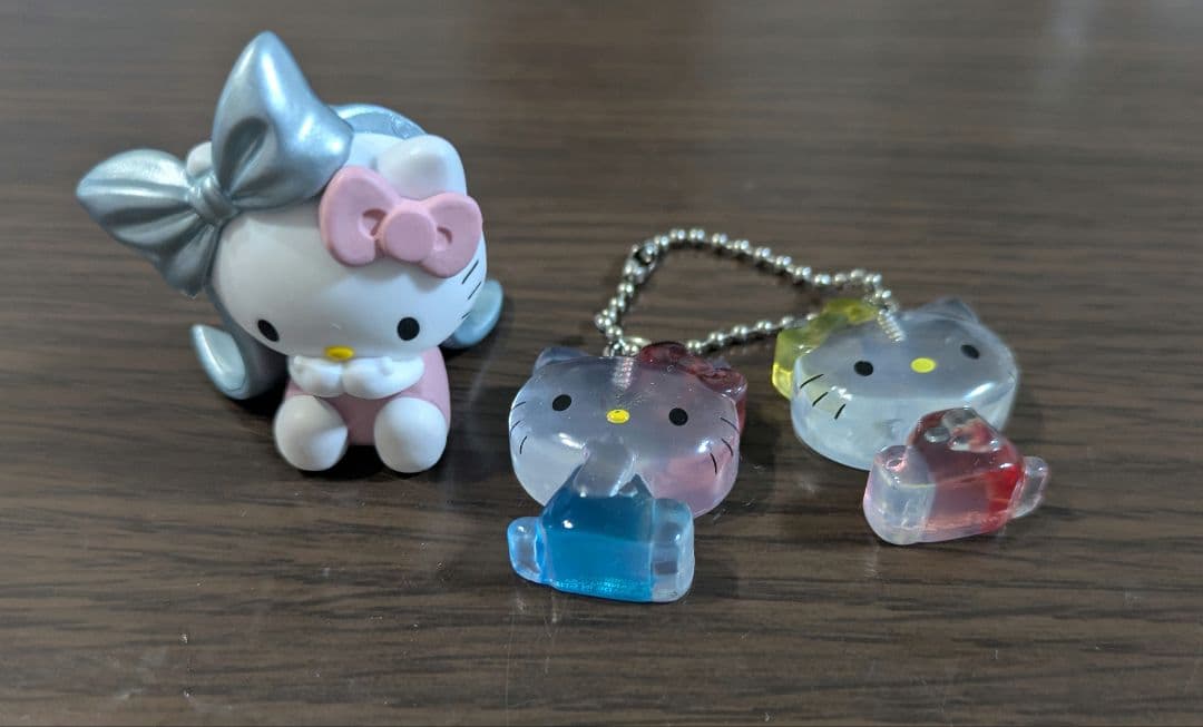 Hello Kitty Figure Strap Set
