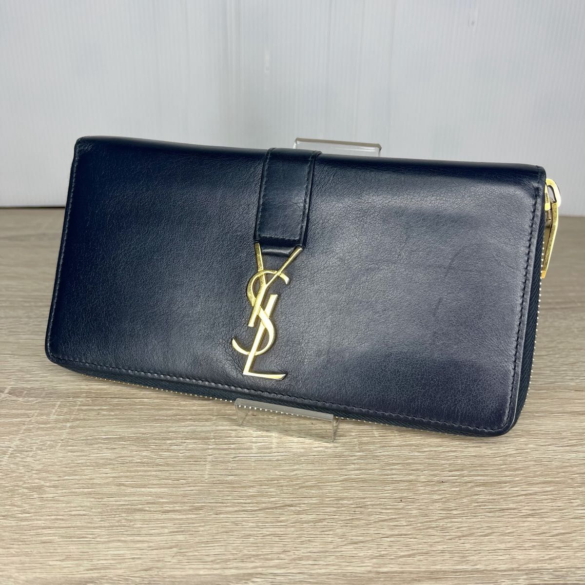 Saint Laurent Yves Saint Laurent Round-Fastener Long Wallet