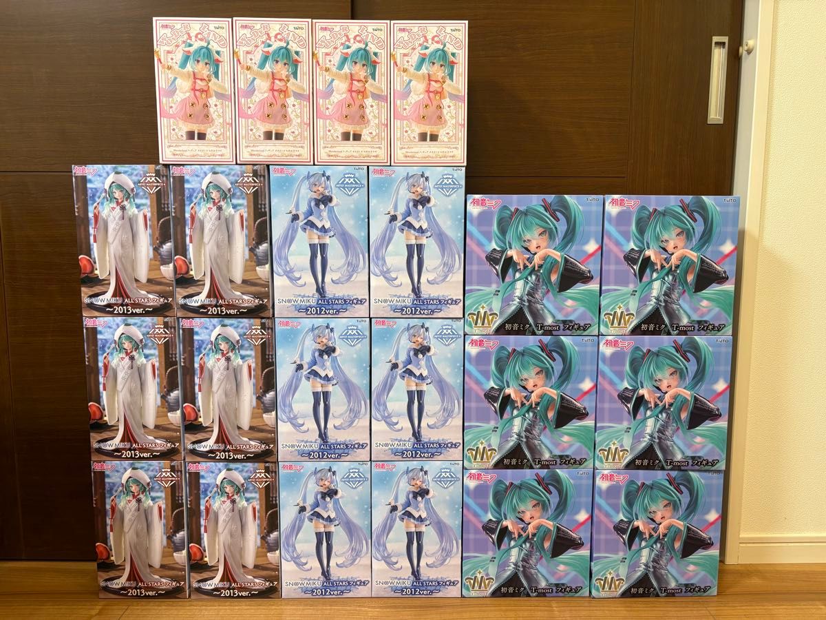 【全新未拆封】初音未来 T-most 小山羊 雪未来 套装
