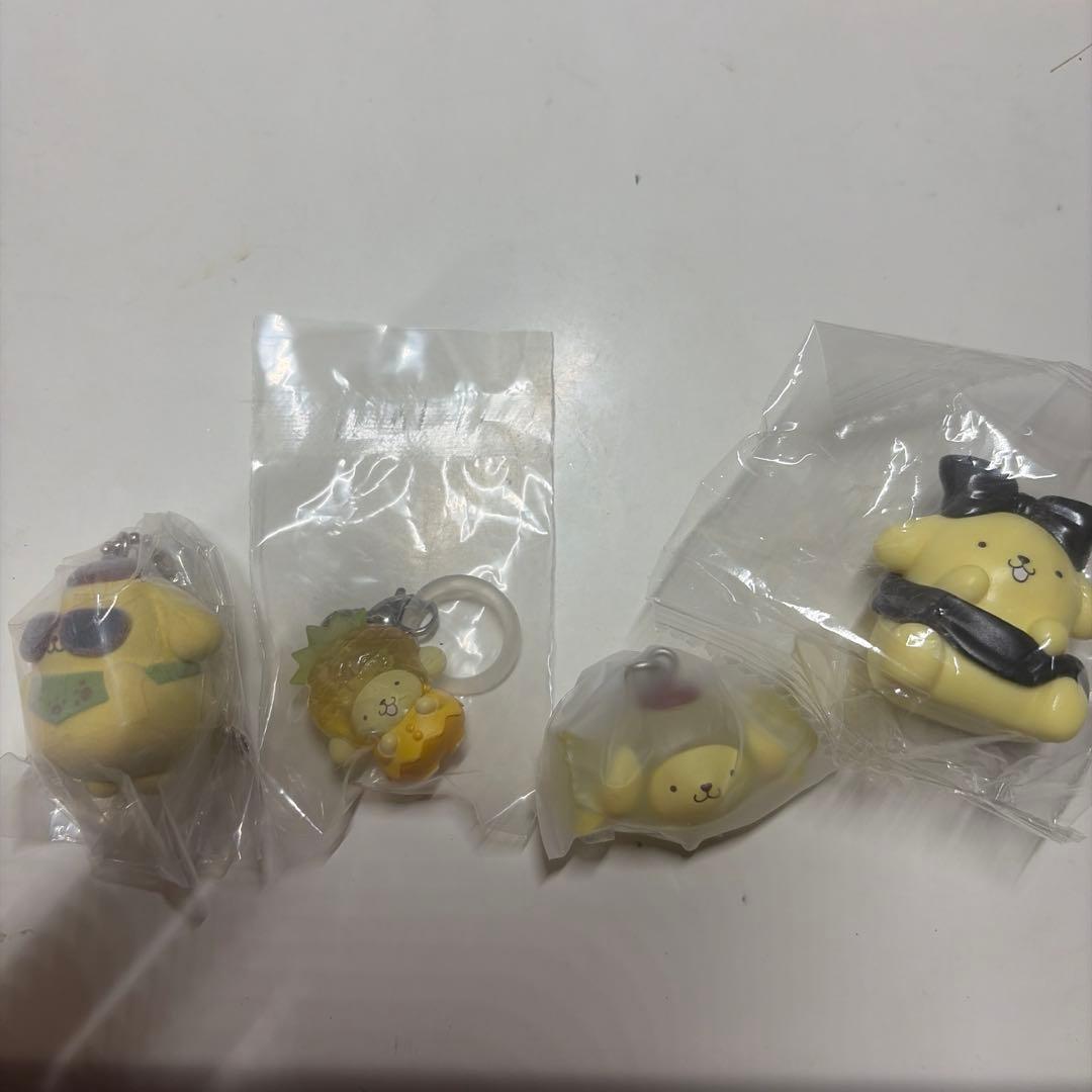 Sanrio Fruit-Label Accessories Gashapon Pompompurin
