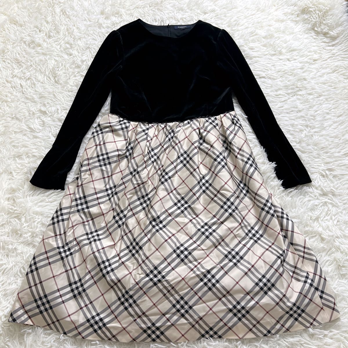 品相极佳 巴宝莉伦敦 绒面 诺瓦格纹 真丝连衣裙 BURBERRY 米色