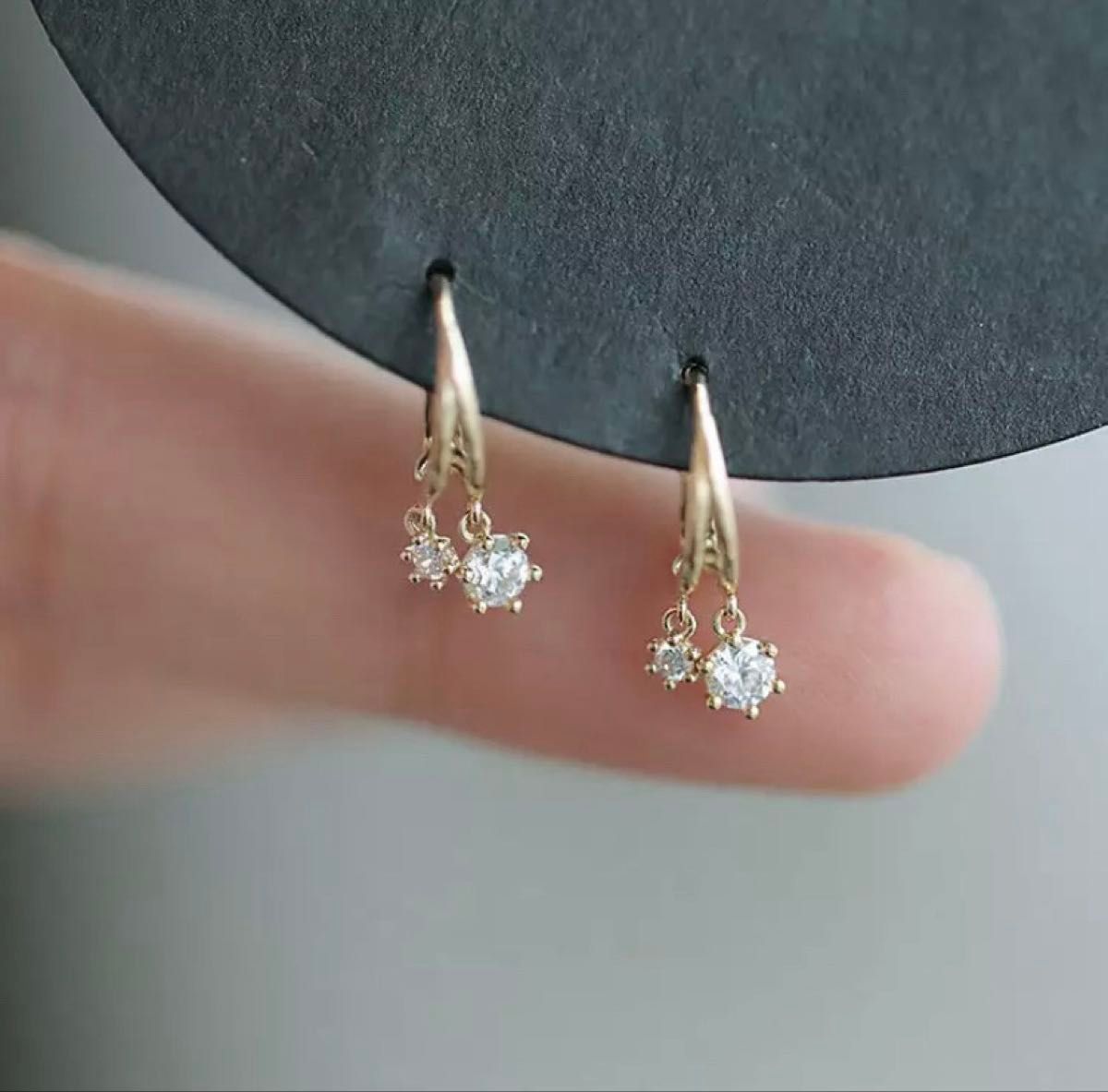 ピアス　２粒クリスタル　  ゴールド