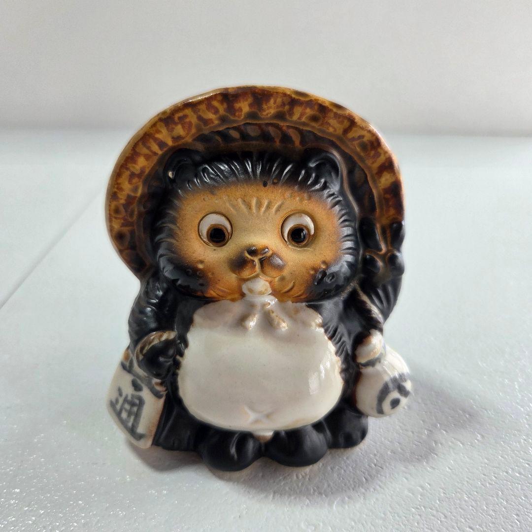 BEAMS "Exclusive" Style! Peace Sign✌️ Tanuki Piggy Bank / Shigaraki Ware 10.5cm
